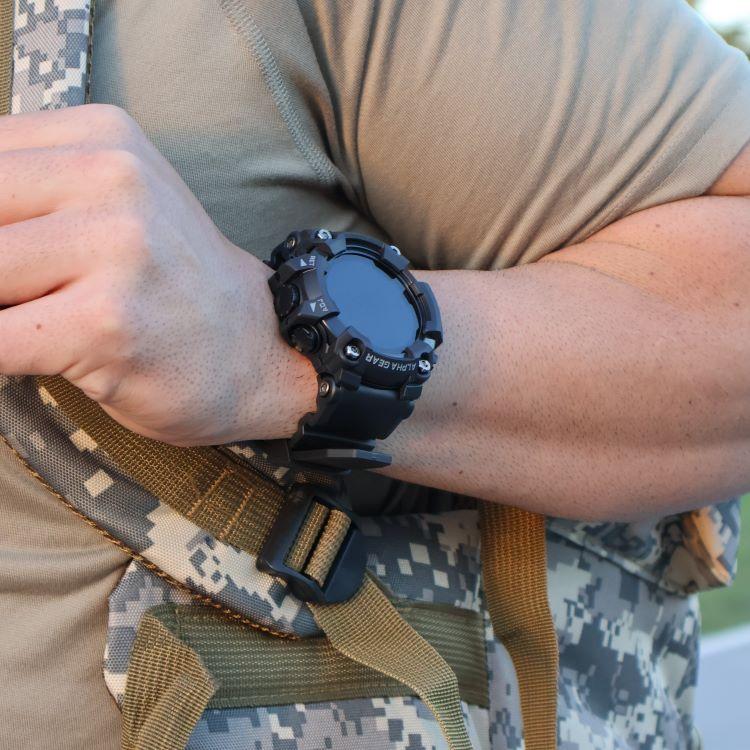 DELTA SMARTWATCH BY ALPHAGEAR - SHOOCKPROOF, BIGEST SIZE, 21 DAYS OF BATTERY,  PERFECT FOR OUTDOOR!